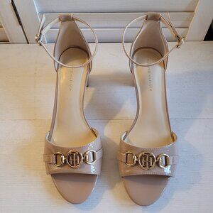 $59 NWT (8.5) Tommy Hilfiger Ankle Strap Sandal